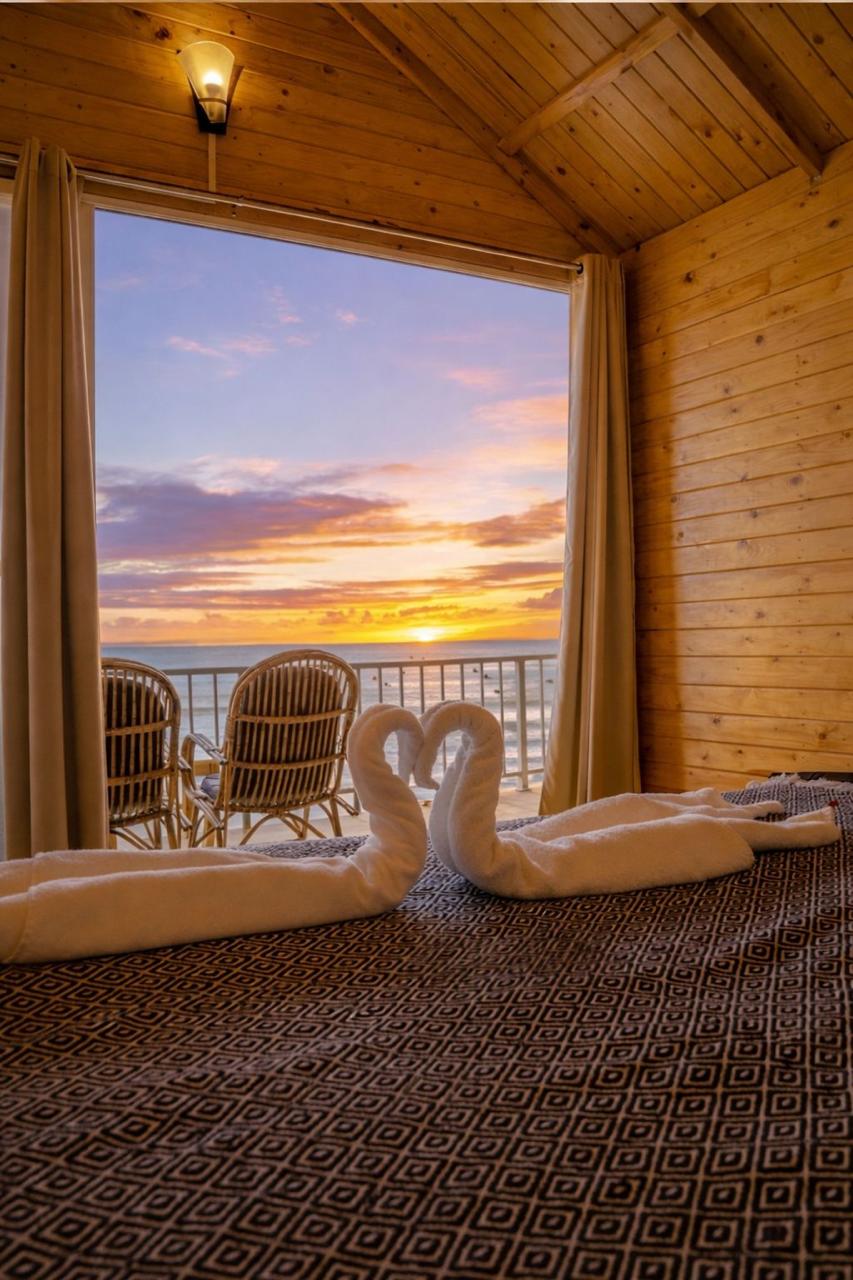 Double deluxe room with balcony & sea view